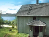 Four-Bedroom Holiday home in Г…farnes 