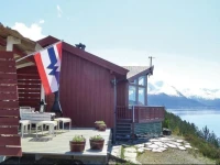 Four-Bedroom Holiday home with Sea View in Kysnesstrand 