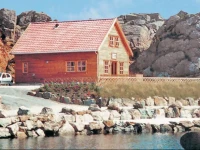 Holiday home KvalavГҐg Tresvikvegen II 
