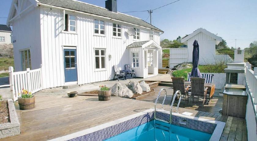 Holiday home AverГёy Evastua, Sveggesundet 