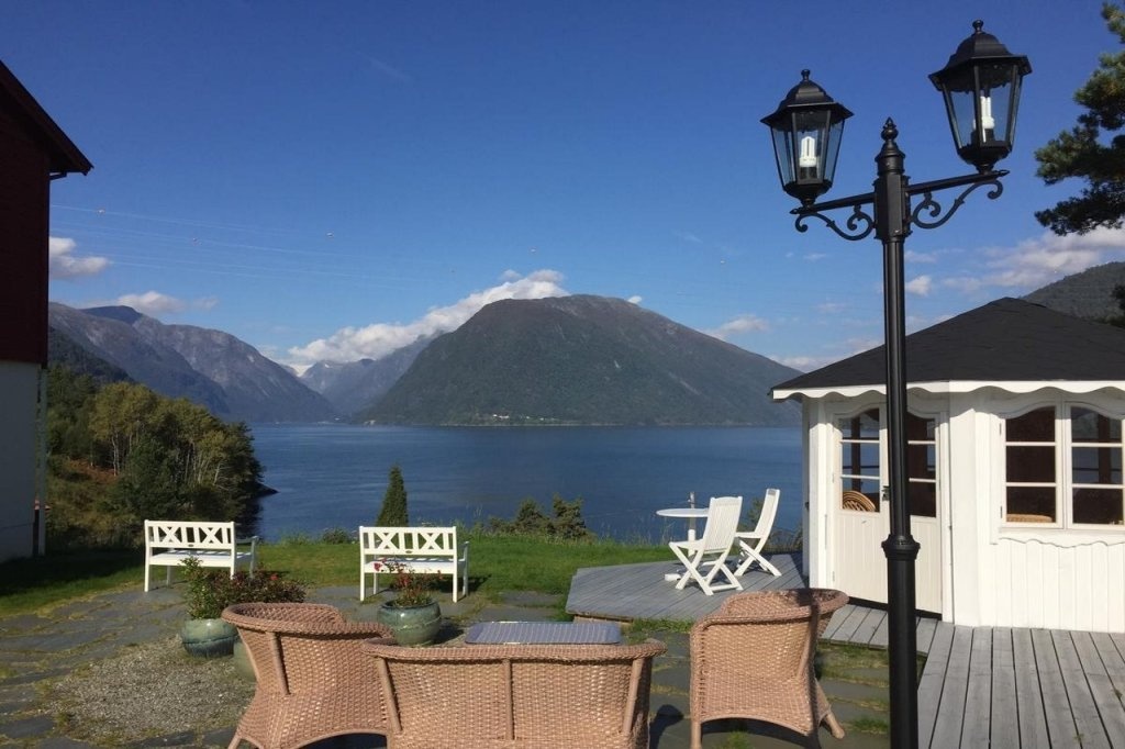 Dragsvik Fjordhotel 