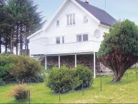 Holiday home Bremnes Nesse 
