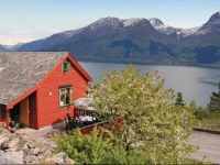 Holiday home Vallavik DjГёnno 
