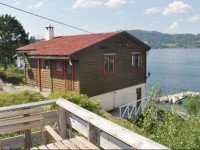 Holiday home Eikelandsosen 9 
