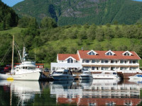 FlГҐm Marina & Apartments