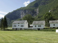 Brekke Gard Hostel