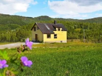 Five-Bedroom Holiday home in Ballangen 