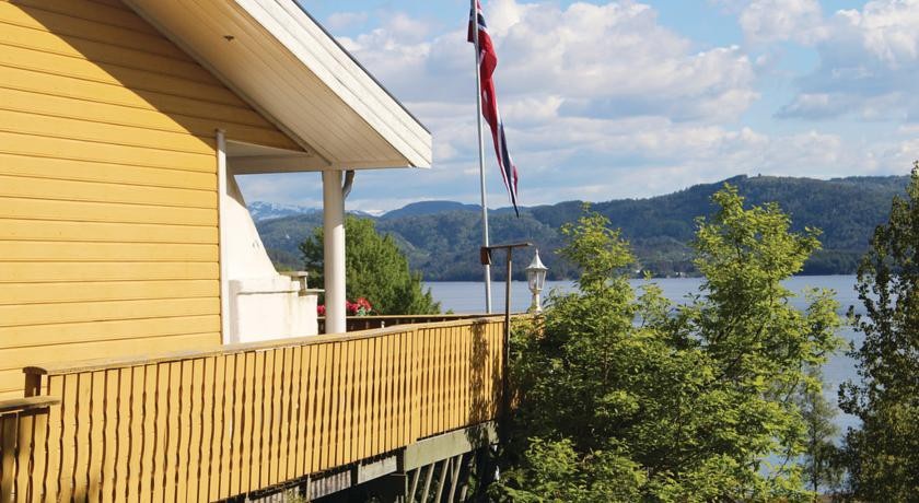 Holiday Home EikangervГҐg with Sea View 07 