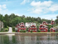 Three-Bedroom Holiday home in SГёgne 