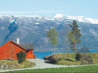 Holiday home VaraldsГёy Gjuvsland II 