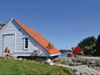 Holiday home Bremnes Hiskholmen II 