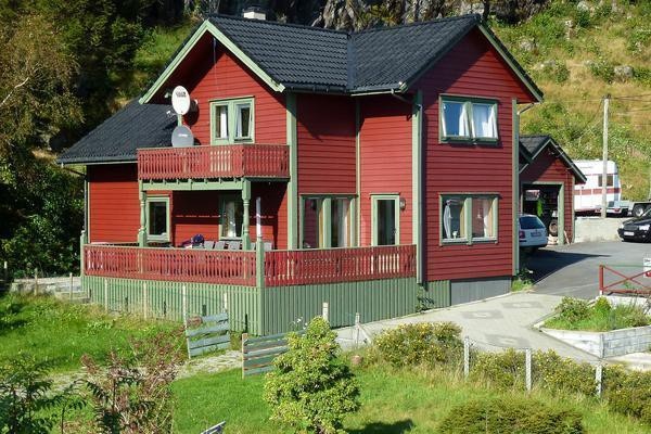 Four-Bedroom Holiday home in Hosteland 