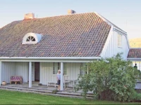 Holiday home Hov Vestsideveien II 