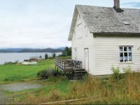 Holiday home Bjoa Haugsgjerdet II 