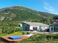 Four-Bedroom Holiday home in Inndyr 2 