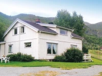Three-Bedroom Holiday home in Hemsedal 