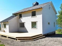 Four-Bedroom Holiday home in ArnГёyhamn 