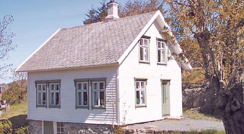 Holiday home FinnГҐs Lykling 
