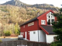 Two-Bedroom Holiday home in Lyngdal 3 