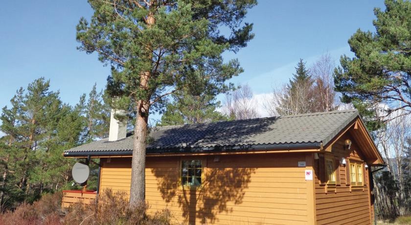 Holiday home Rosendal Lyngstrandvegen 