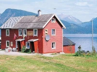 Three-Bedroom Holiday home in MГҐndalen 