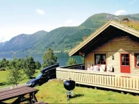 Holiday home Skei I JГёlster Breidablikk 