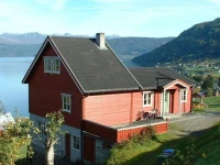 Three-Bedroom Holiday home in Utvik 2 