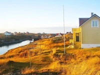 Three-Bedroom Holiday home in Titran 