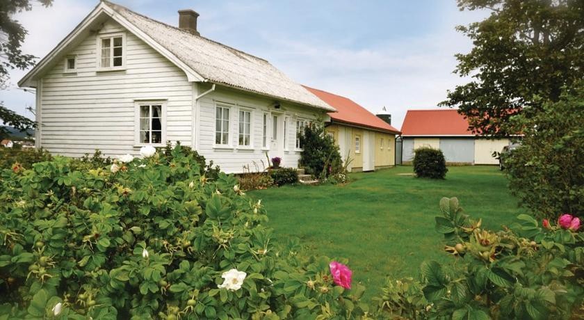 Holiday home Vanse Nesheim 