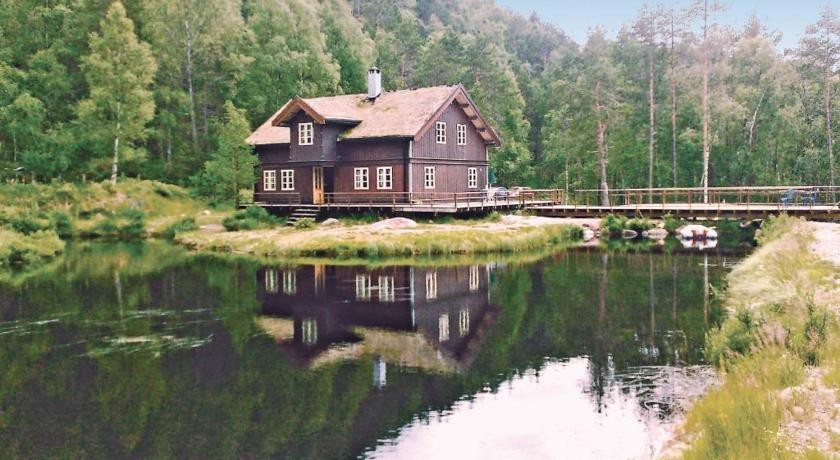 Holiday home Kvinesdal Grasaastunet 