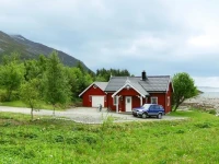 Three-Bedroom Holiday home in Vevelstad 