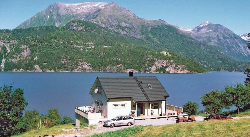 Holiday home Austefjord HГёydalsneset 