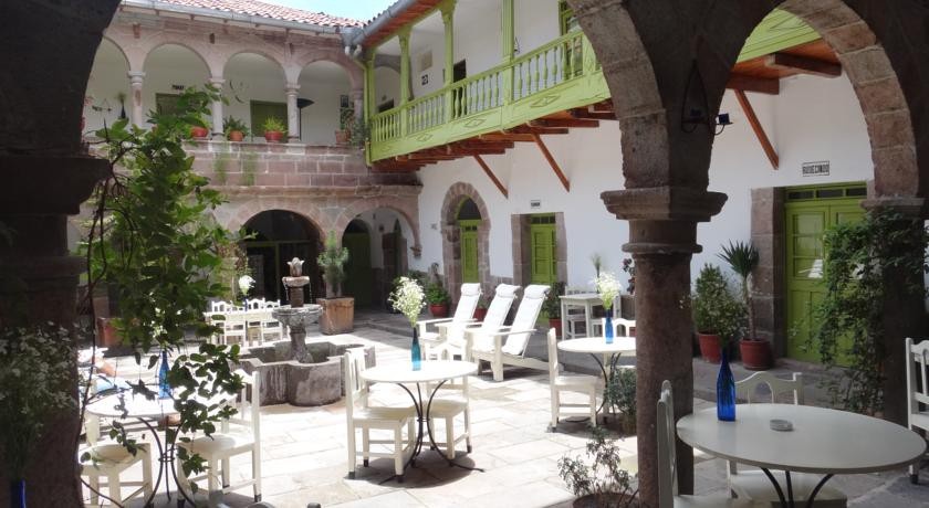 NiГ±os Hotel Meloc 