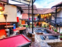Intro Hostels Cusco 