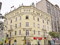 Larqa Park Rooms 