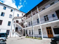 Red Carpet Hostel 