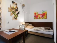 Astra Apartments 