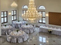 Hotel i Restauracja RГіЕјany DwГіr 
