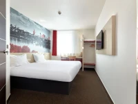 B&amp;B Hotel Warszawa-Okęcie 