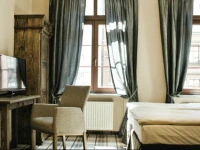 Five Stars Luxury Hostel 