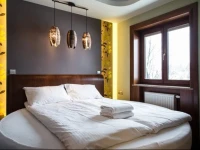 Apartamenty Cicha woda z okrД…gЕ‚ym Е‚ГіЕјkiem 