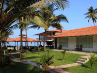 Royal Boomerang Beach Resort &amp; Spa