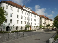 Zois Apartments 