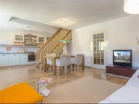 Apartment Fine Dalmatinova 