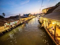 Baanklong Amphawa Homestay 