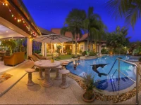 Relaxing Palm Pool Villa and Tropical Garden 