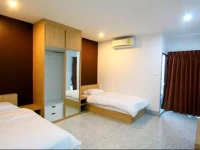 The Fifth Residence 