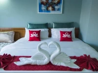 ZenRooms Phra Athit 