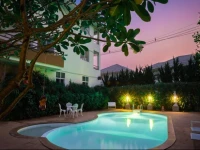 Lemur Resort 