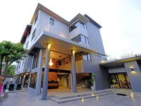Thapae Loft 3*